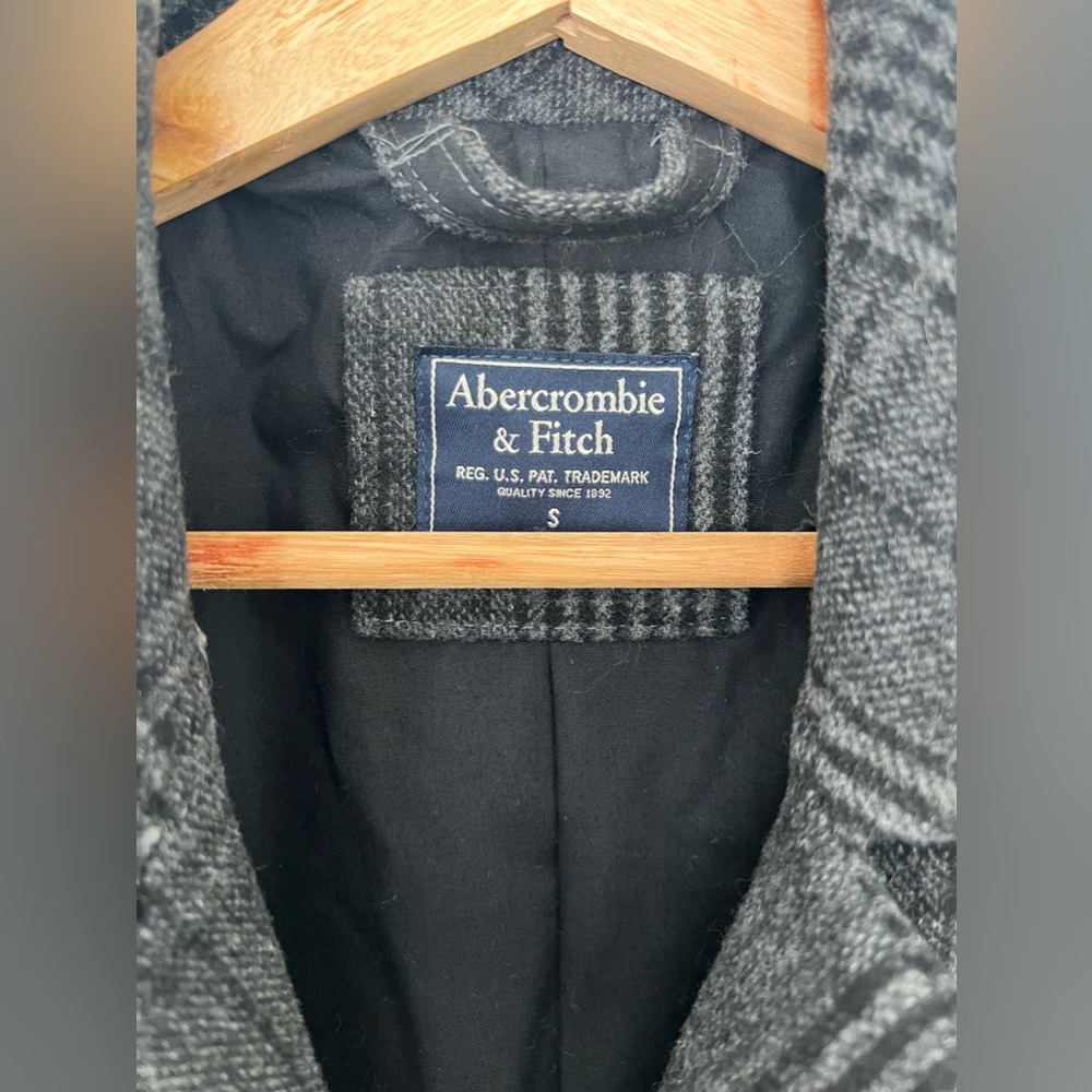 A&F Dad jacket size small - Picture 4 of 6